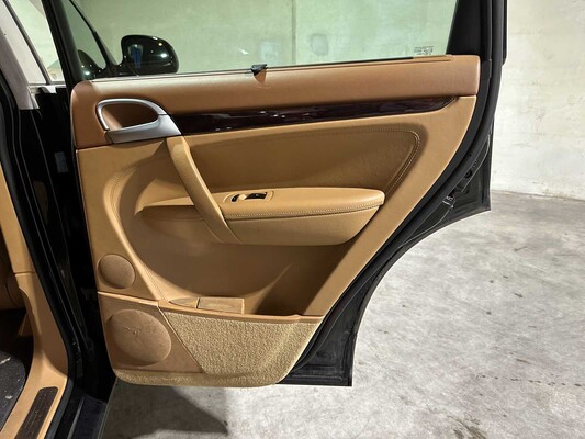 Porsche Cayenne S 4.5 V8 340pk 2006, 96-TG-ZV Youngtimer