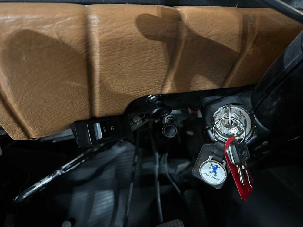 Peugeot 404 P-404-U6 1966, DR-99-93