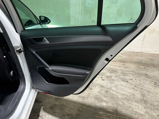 Volkswagen e-Golf E-DITION  136PK 2020, K-596-HS