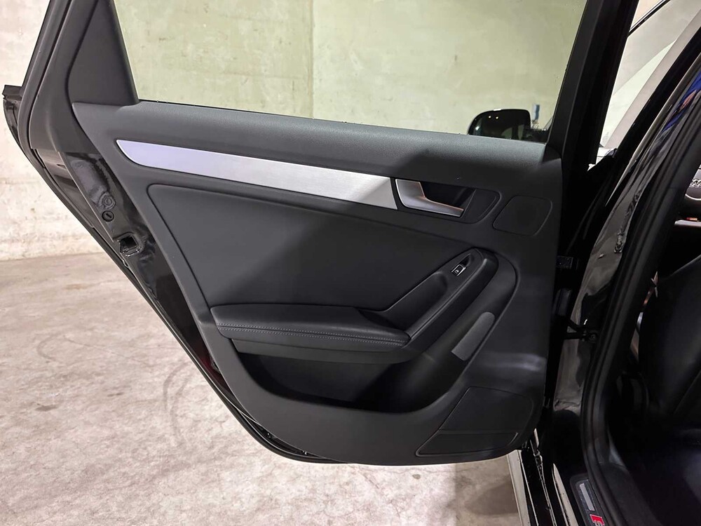 Audi A4 Avant 1.8 TFSI Automaat S Edition 170pk 2015, 4-ZRD-12