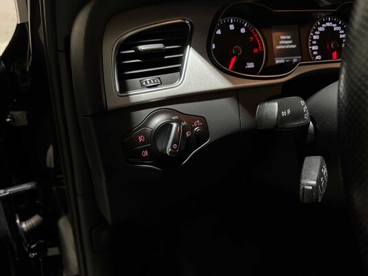 Audi A4 Avant 1.8 TFSI Automaat S Edition 170pk 2015, 4-ZRD-12