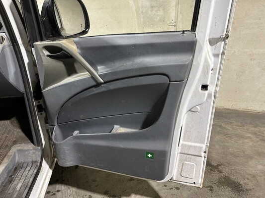 Mercedes-Benz Vito 109 CDI 320 87PK 2006, 43-BV-ZJ