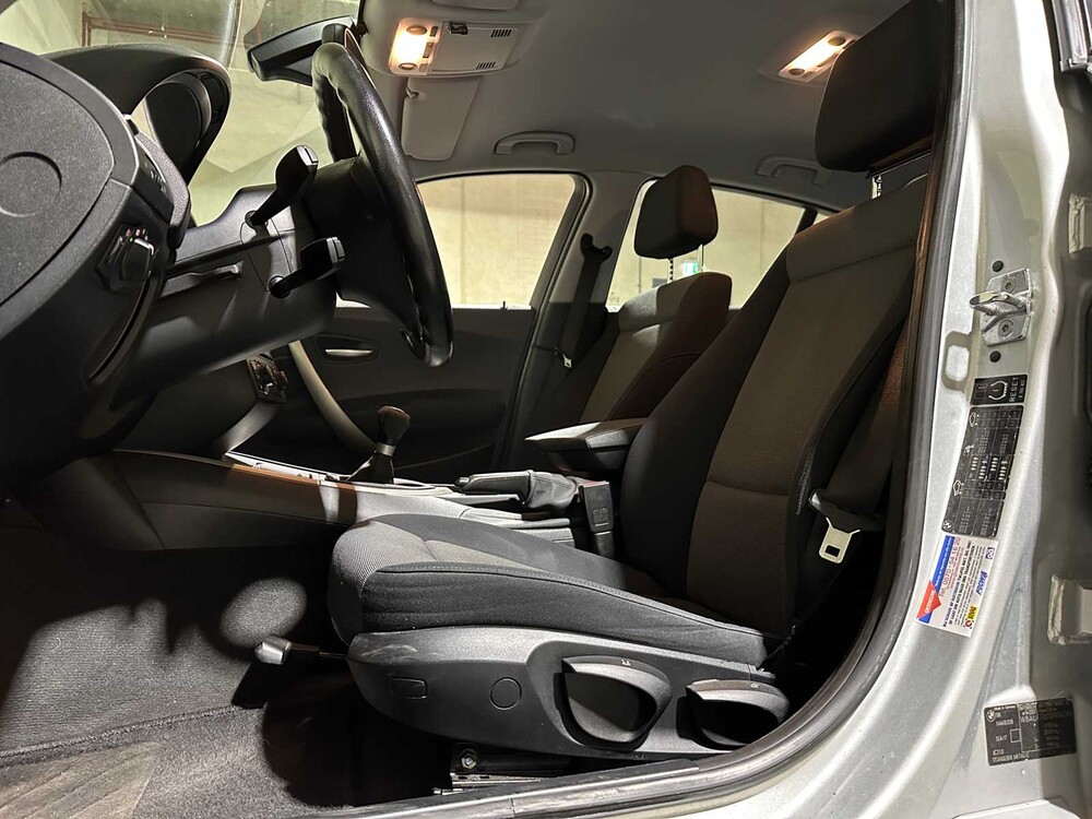 BMW 118i High Executive 129pk 2005 1-serie, 46-RK-RP