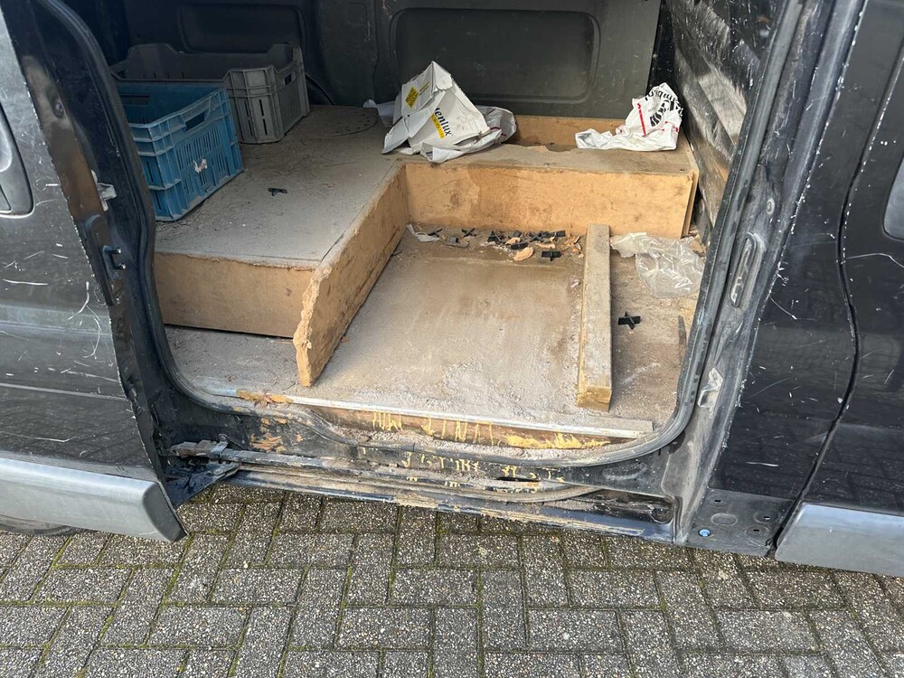 Renault Trafic 2.0 dCi T27 L1H1 Générique 114pk 2010, 4-VGG-31