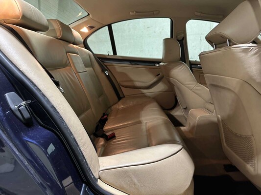 BMW 320i Executive 3-serie 168PK 2005, 39-RJ-NZ