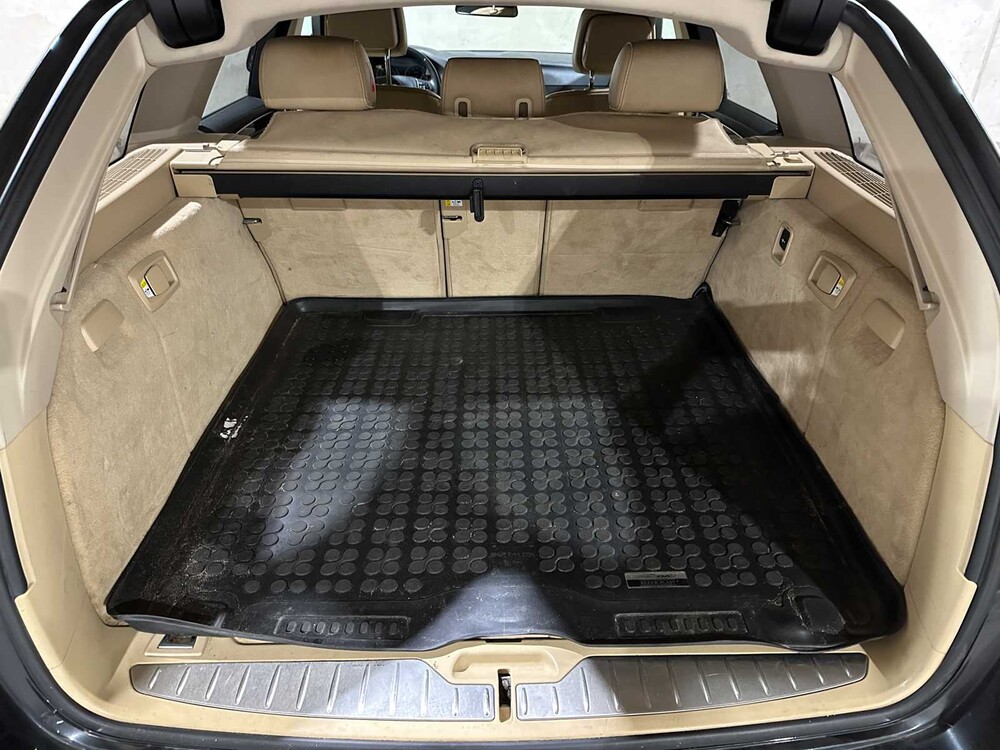 BMW 523i Touring High Executive 204pk 2010 5-serie F11, L-790-VL