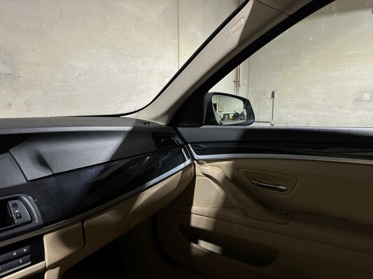 BMW 523i Touring High Executive 204pk 2010 5-serie F11, L-790-VL