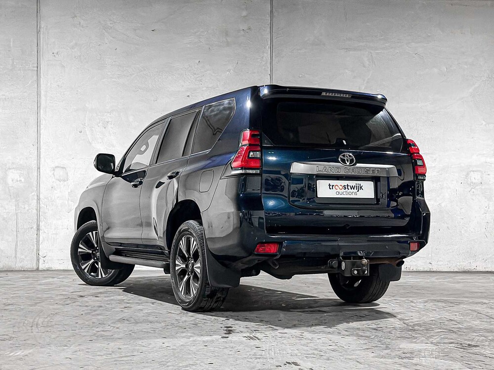 Toyota Land Cruiser 2.8 D-4D-F Challenger Blind Van 177pk 2020, VHH-33-H Bedrijfswagen