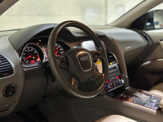Audi Q7 3.6 FSI V6 Quattro 5+2 276PK 2008, 13-RNT-4 Youngtimer