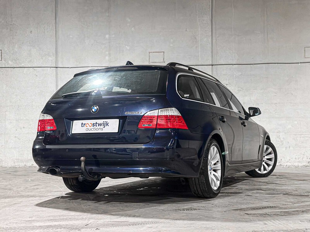 BMW 520i Touring Corporate Lease Business Line Edition I 163pk 2010 5-serie , 68-KNS-5