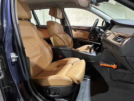 BMW 520i Touring Corporate Lease Business Line Edition I 163pk 2010 5-serie , 68-KNS-5