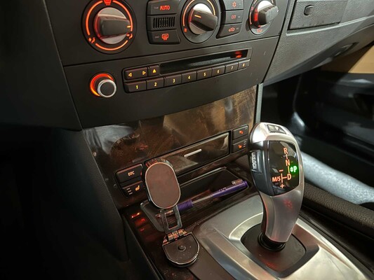 BMW 520i Touring Corporate Lease Business Line Edition I 163pk 2010 5-serie , 68-KNS-5