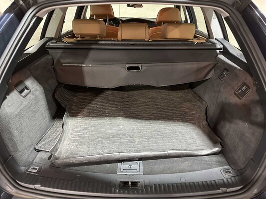 BMW 520i Touring Corporate Lease Business Line Edition I 163pk 2010 5-serie , 68-KNS-5