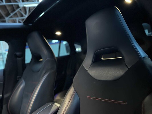 Mercedes-Benz CLA250 e Business Solution AMG Limited CLA-klasse Shooting Brake 160pk 2022, P-675-JH