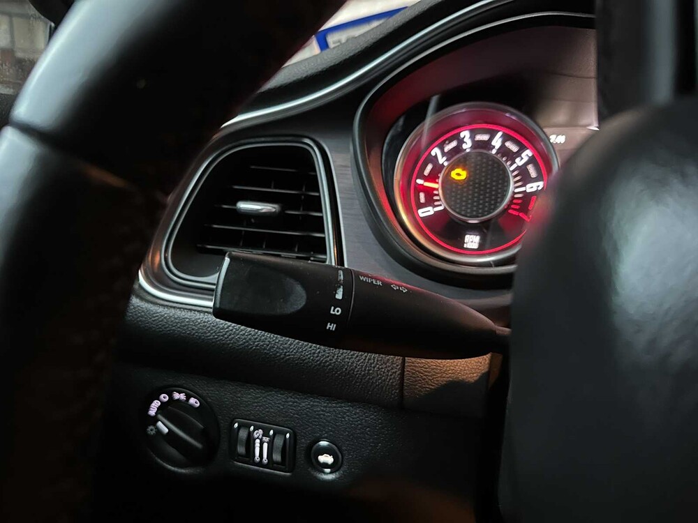 Dodge Challenger SXT 3.6 V6 305hp 2016