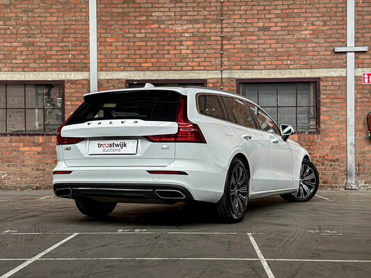 Volvo V60 2.0 T6 Recharge AWD Inscription Expression 253pk 2021 (Origineel-NL + 1e eigenaar), N-828-HZ