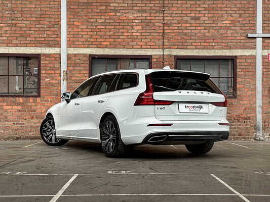 Volvo V60 2.0 T6 Recharge AWD Inscription Expression 253pk 2021 (Origineel-NL + 1e eigenaar), N-828-HZ