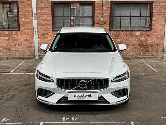 Volvo V60 2.0 T6 Recharge AWD Inscription Expression 253pk 2021 (Origineel-NL + 1e eigenaar), N-828-HZ