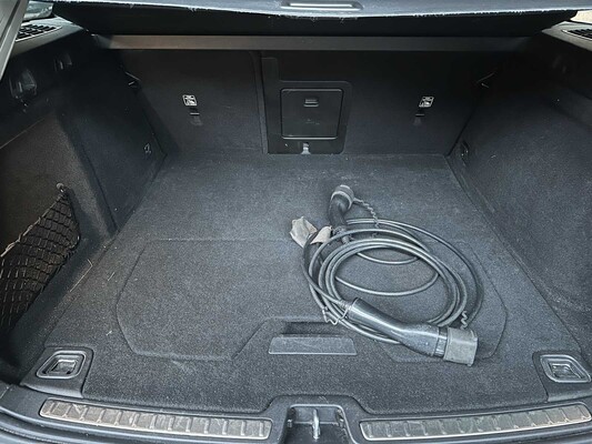 Volvo V60 2.0 T6 Recharge AWD Inscription Expression 253pk 2021 (Origineel-NL + 1e eigenaar), N-828-HZ