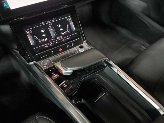 Audi e-tron 50 Quattro Launch Edition 71 kWh 313pk 2020 (Origineel-NL & 1e Eigenaar), J-840-LR