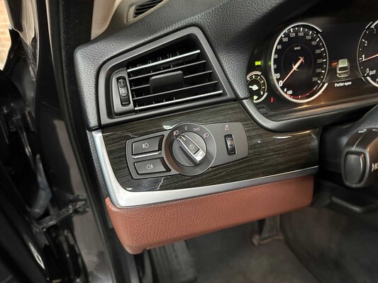 BMW 528i Touring Luxury Edition F11 245hp 2014 5-series, 6-TZT-71