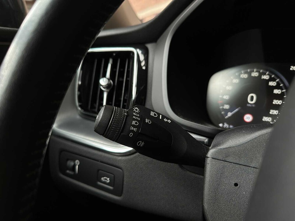 Volvo XC60 2.0 D4 Allradantrieb Impuls 190 PS 2017, P-666-DB