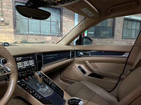 Porsche Panamera 3.6 V6 305hp 2013