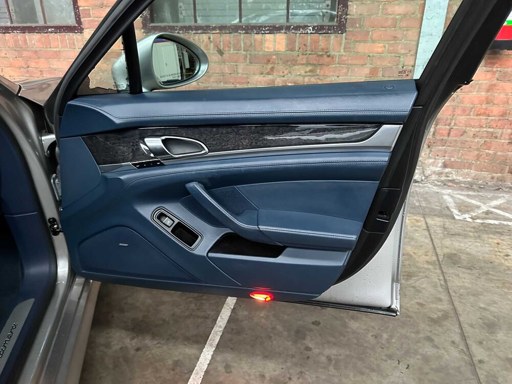 Porsche Panamera 3.6 V6 300pk 2011