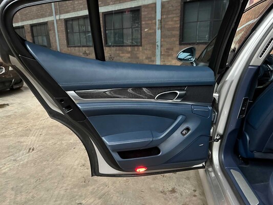 Porsche Panamera 3.6 V6 300pk 2011