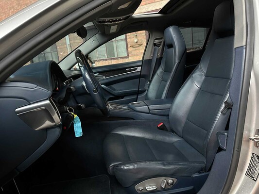 Porsche Panamera 3.6 V6 300pk 2011