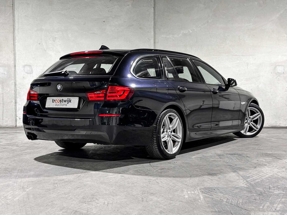 BMW 520i Touring M-Sport High Executive 5-series 184hp 2013, 92-ZLN-9