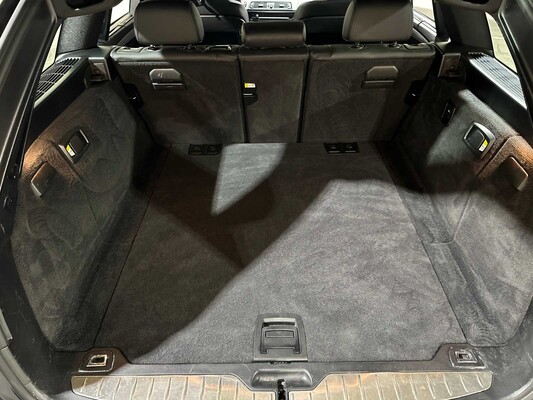 BMW 520i Touring M-Sport High Executive 5-series 184hp 2013, 92-ZLN-9