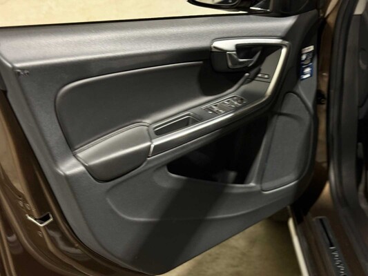 Volvo V60 Cross Country 2.0 D3 Polar+ 150hp 2017, PT-351-G