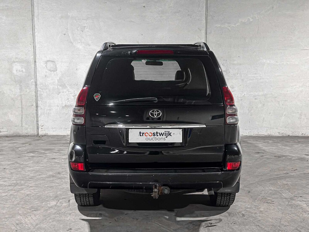 Toyota Land Cruiser 3.0 D-4D VX HR Window Van 164hp 2006, VHV-81-H