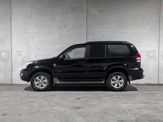 Toyota Land Cruiser 3.0 D-4D VX HR Window Van 164hp 2006, VHV-81-H