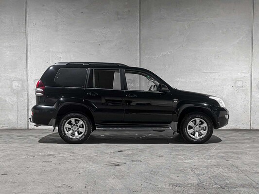 Toyota Land Cruiser 3.0 D-4D VX HR Window Van 164hp 2006, VHV-81-H