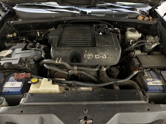 Toyota Land Cruiser 3.0 D-4D VX HR Window Van 164hp 2006, VHV-81-H