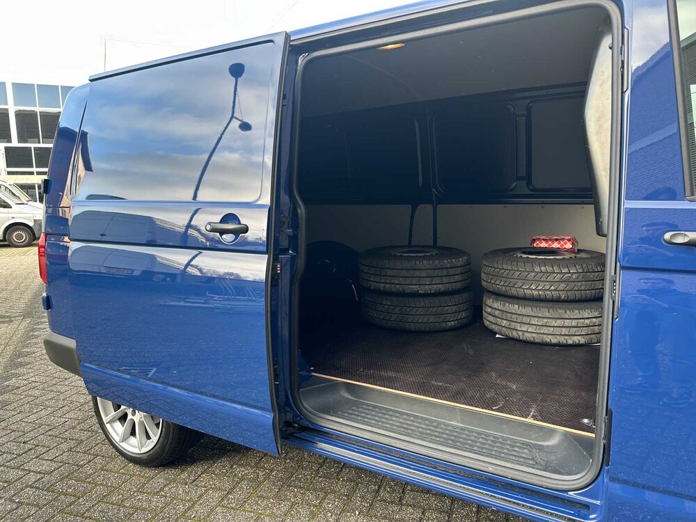 Volkswagen Transporter 2.0 TDI Trendline 3-Seater 150hp 2018 (Original-NL), V-476-KS