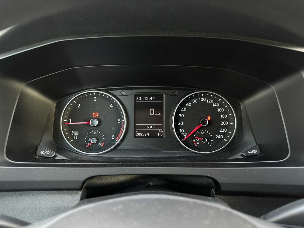 Volkswagen Transporter 2.0 TDI Trendline 3-Seater 150hp 2018 (Original-NL), V-476-KS