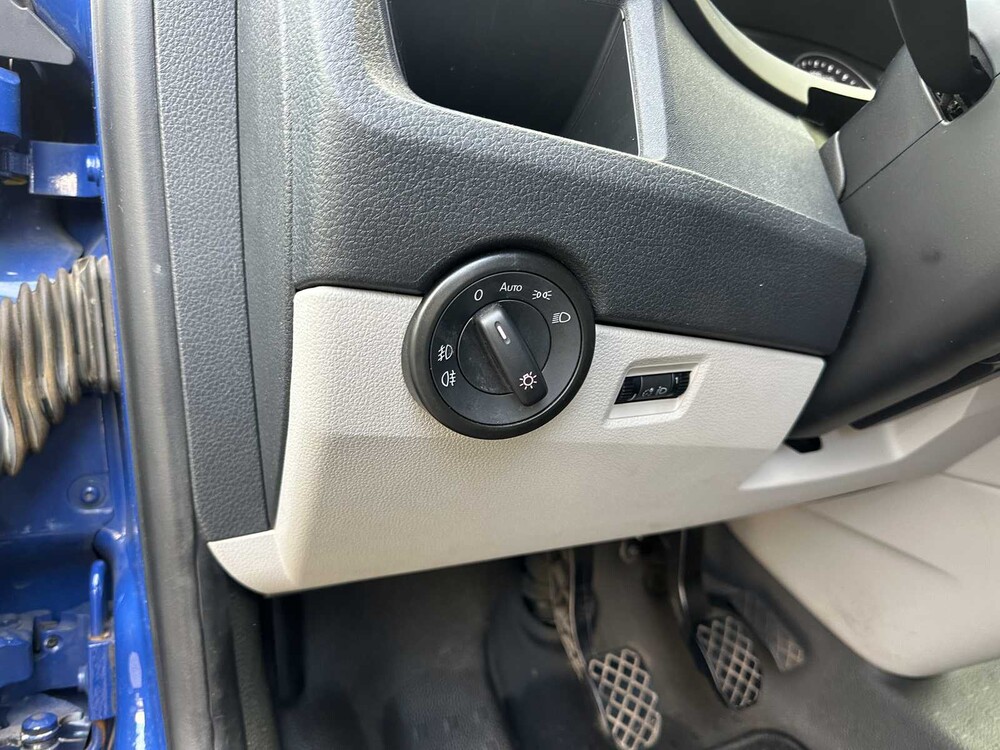 Volkswagen Transporter 2.0 TDI Trendline 3-Seater 150hp 2018 (Original-NL), V-476-KS