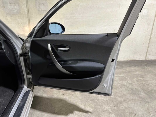 BMW 118i High Executive 129hp 2005 1-series, 46-RK-RP