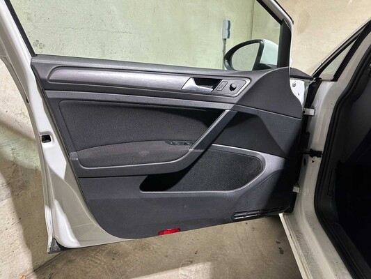 Volkswagen e-Golf E-DITION  136PK 2020, K-596-HS