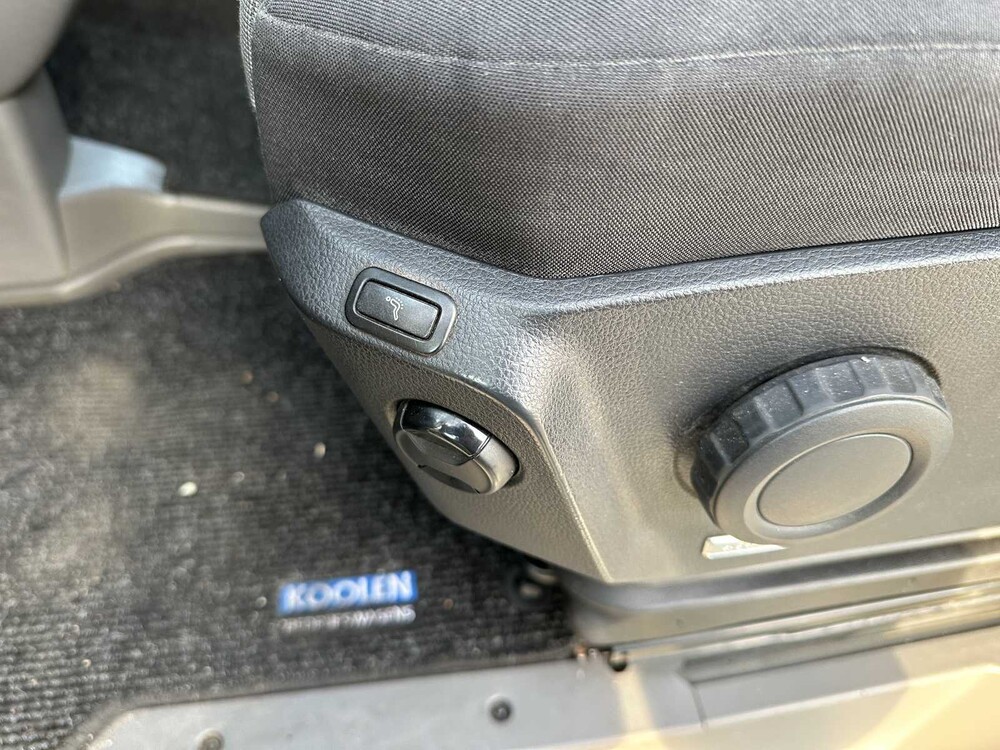 Volkswagen Crafter 35 2.0 TDI L4H3 Trendline 138hp 2018 Commercial Vehicle, VZD-86-K