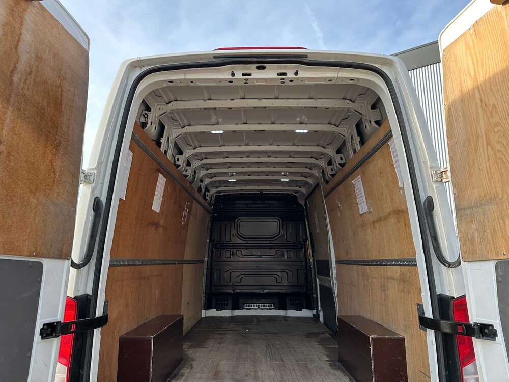 Volkswagen Crafter 35 2.0 TDI L4H3 Trendline 138hp 2018 Commercial Vehicle, VZD-86-K