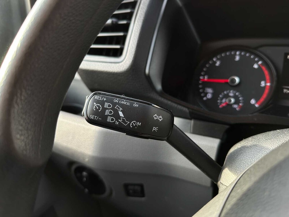 Volkswagen Crafter 35 2.0 TDI L4H3 Trendline 138hp 2018 Commercial Vehicle, VZD-86-K