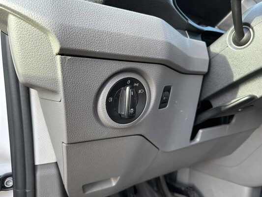 Volkswagen Crafter 35 2.0 TDI L4H3 Trendline 138hp 2018 Commercial Vehicle, VZD-86-K
