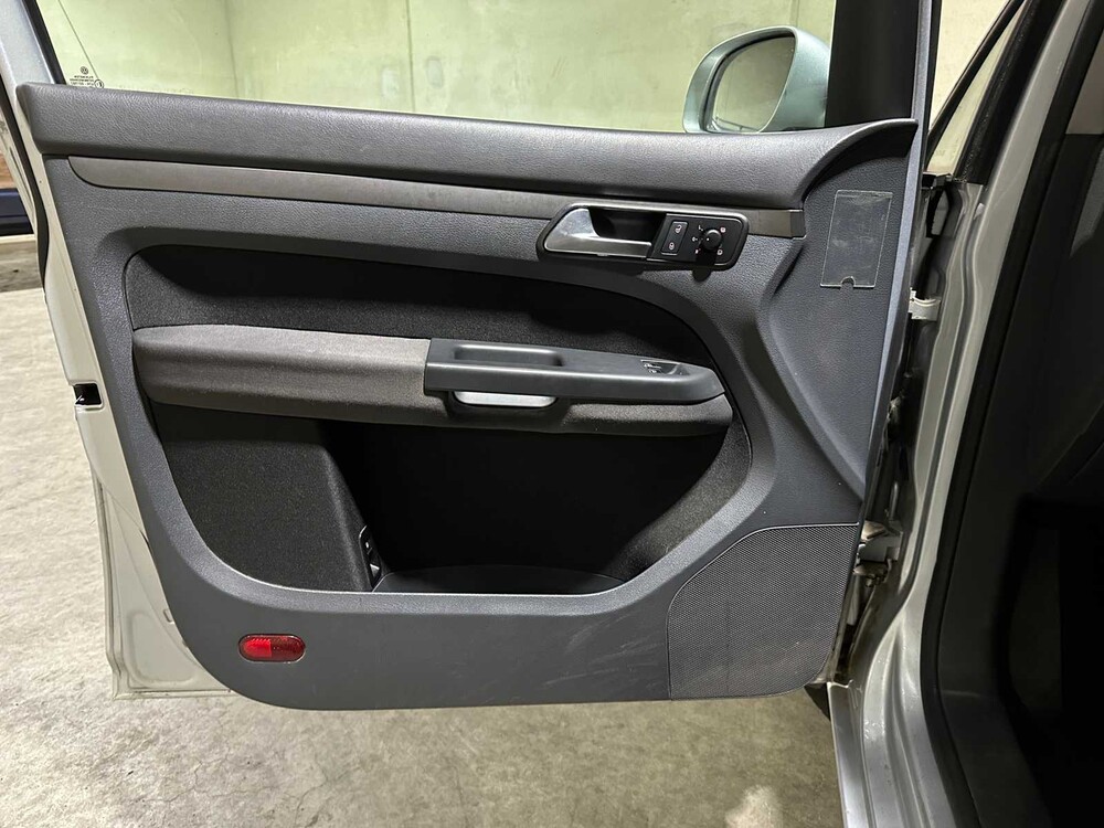 Volkswagen Touran 1.4 TSI Optive DSG 140hp 2007, 59-TR-BR Youngtimer