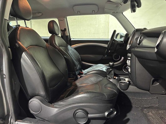 Mini Clubman Cooper S Chile 1.6 120hp 2007, 2-XKZ-91 Youngtimer