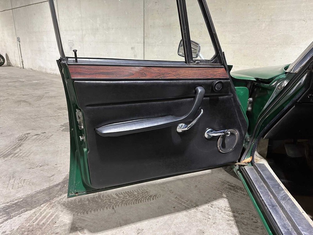 Rover TC series 3.5 S Saloon 3500 V8 P6 145hp 1972 (Original-NL), 76-70-UJ