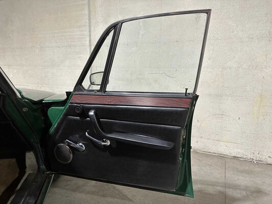 Rover TC series 3.5 S Saloon 3500 V8 P6 145hp 1972 (Original-NL), 76-70-UJ